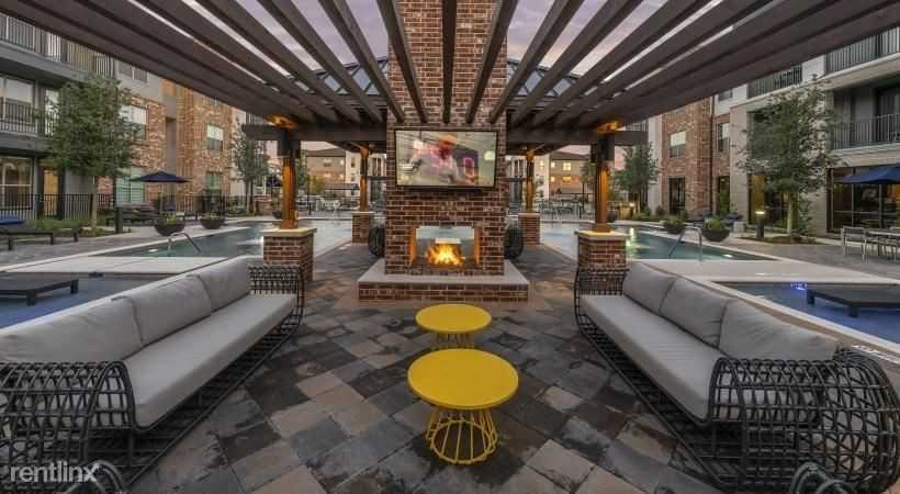 11175 W Airport Blvd - Photo 3 of 35