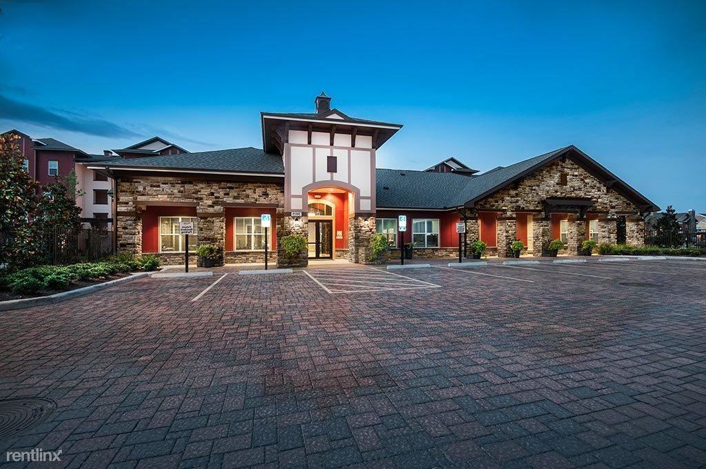 16755 West Lake Houston Pkwy - Photo 3 of 13