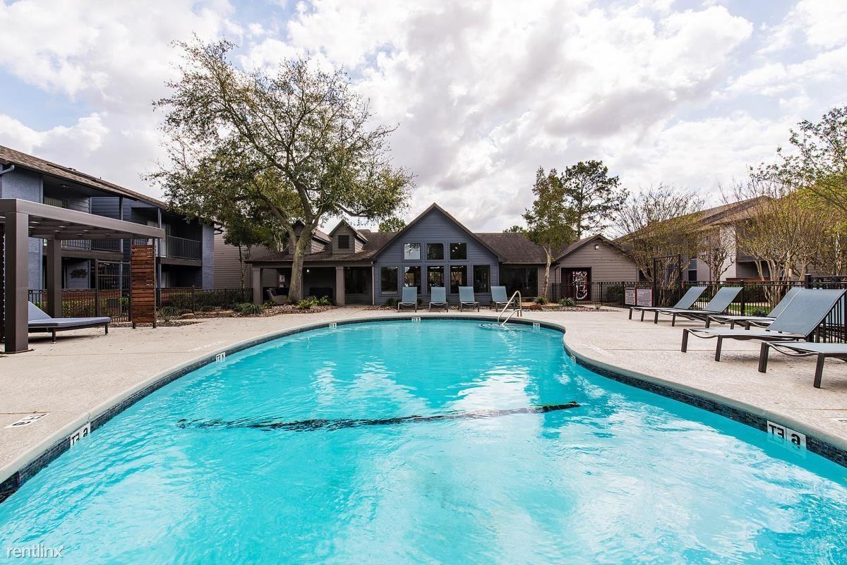 4201 Fairmont Pkwy - Photo 3 of 18