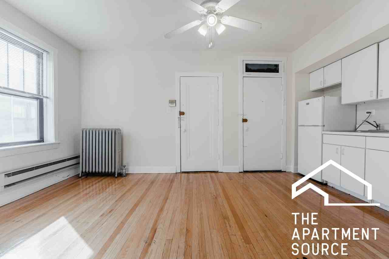 N Bissell St #3E - Photo 3 of 11