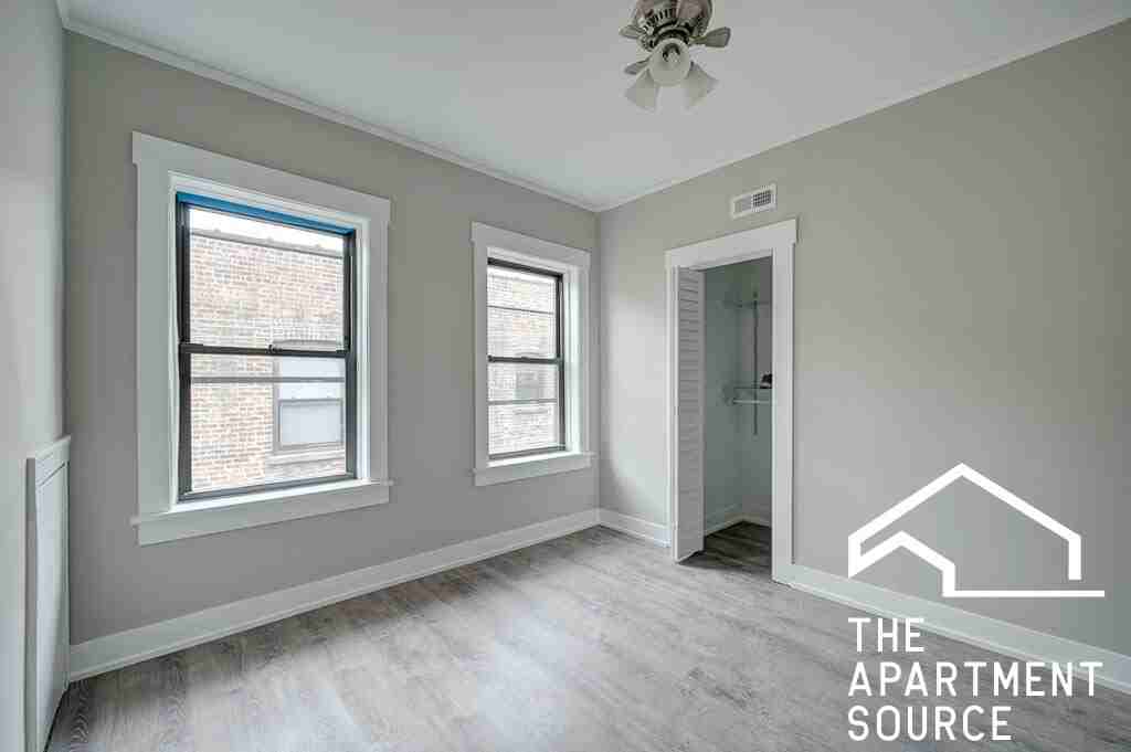 6521 N Newgard Ave #3E - Photo 5 of 9