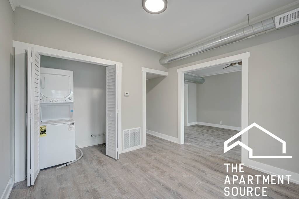 6523 N Newgard Ave #2G - Photo 5 of 11