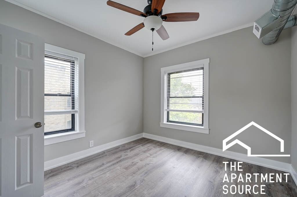 6523 N Newgard Ave #2G - Photo 6 of 11