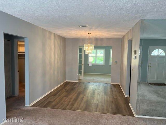 1333 Se San Sovina Ter - Photo 2 of 8
