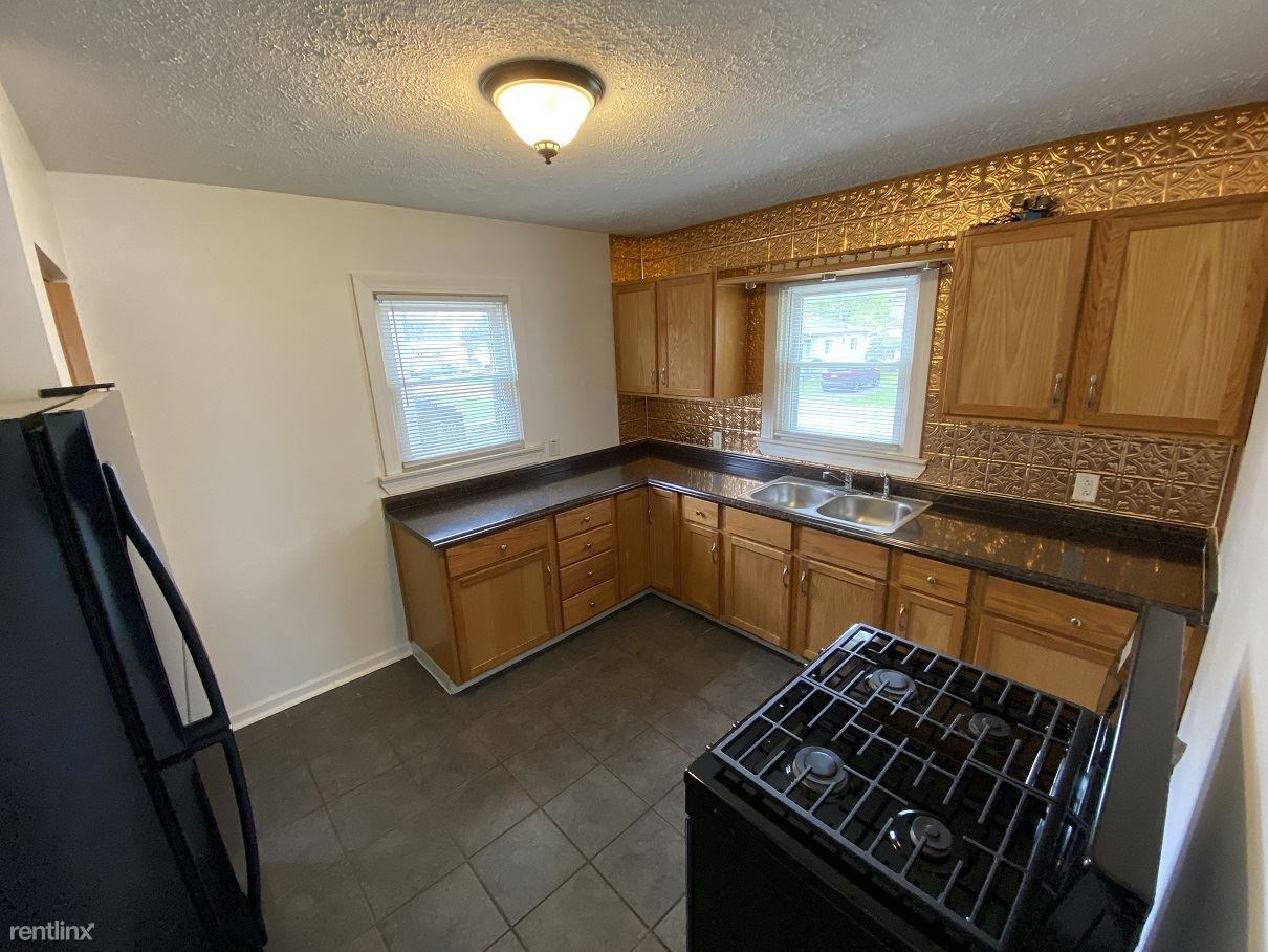 143 Amos St - Photo 2 of 8