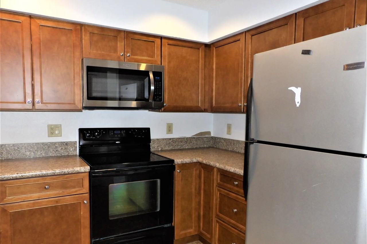 1244 Cypress Cove Ct - Photo 2 of 11