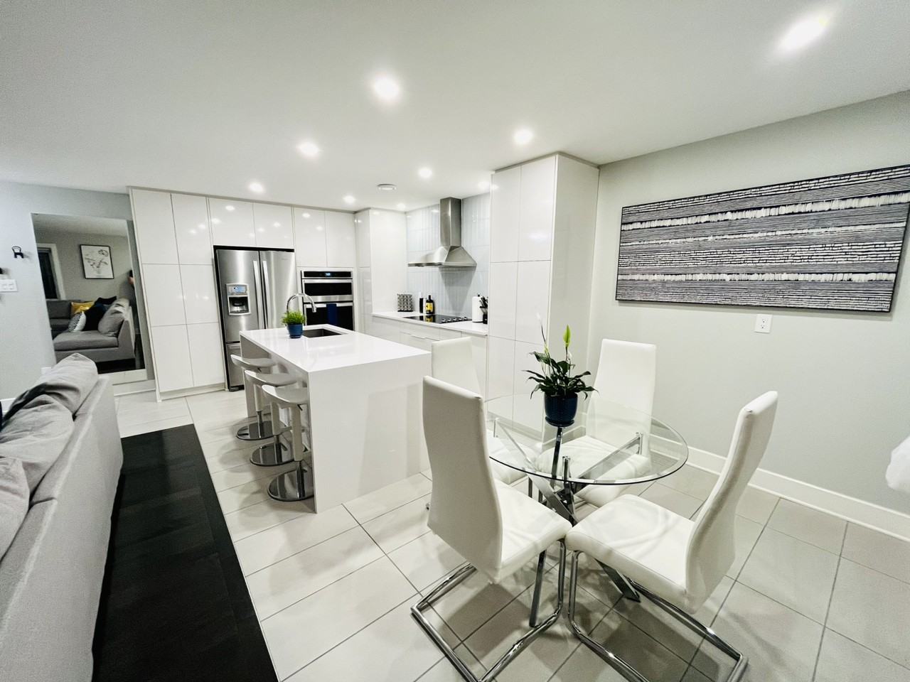 345 Tribeca Pvt, Ottawa, ON K2J 6B4 3 Bedroom Apartment for 3,200