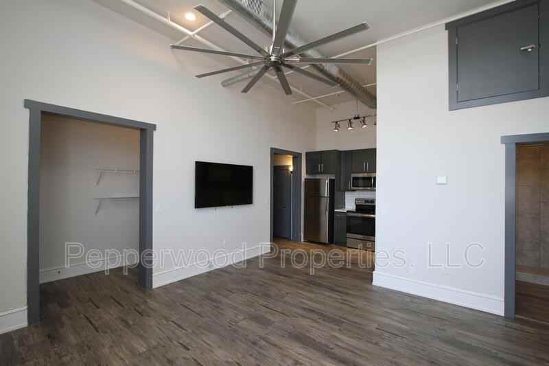 600 Magnolia St - Photo 2 of 20