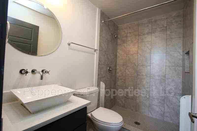 600 Magnolia St - Photo 6 of 20