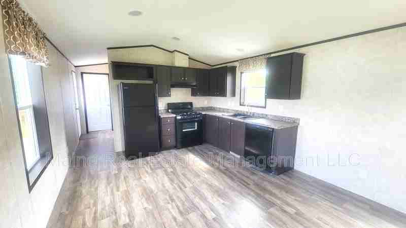 5 Bearberry Rd - Photo 2 of 11
