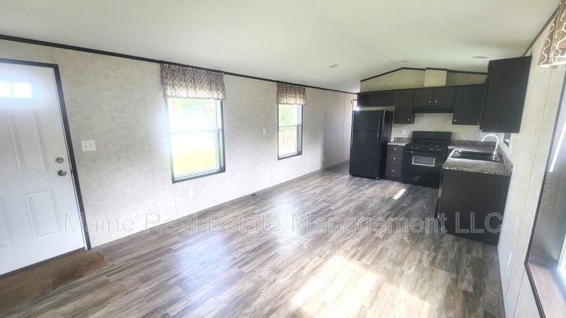 5 Bearberry Rd - Photo 3 of 11