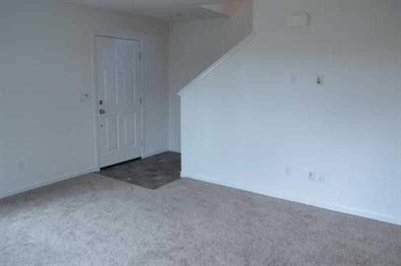 25 Medeival St - Photo 4 of 29