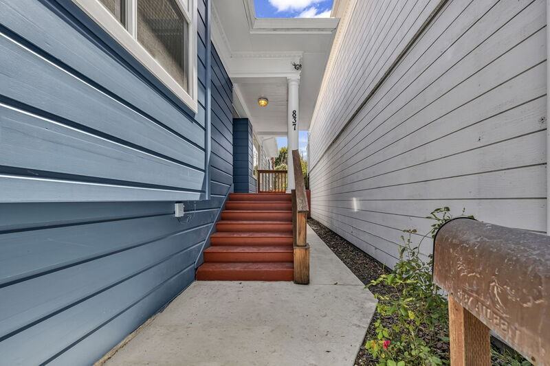 837 Aileen St - Photo 3 of 48