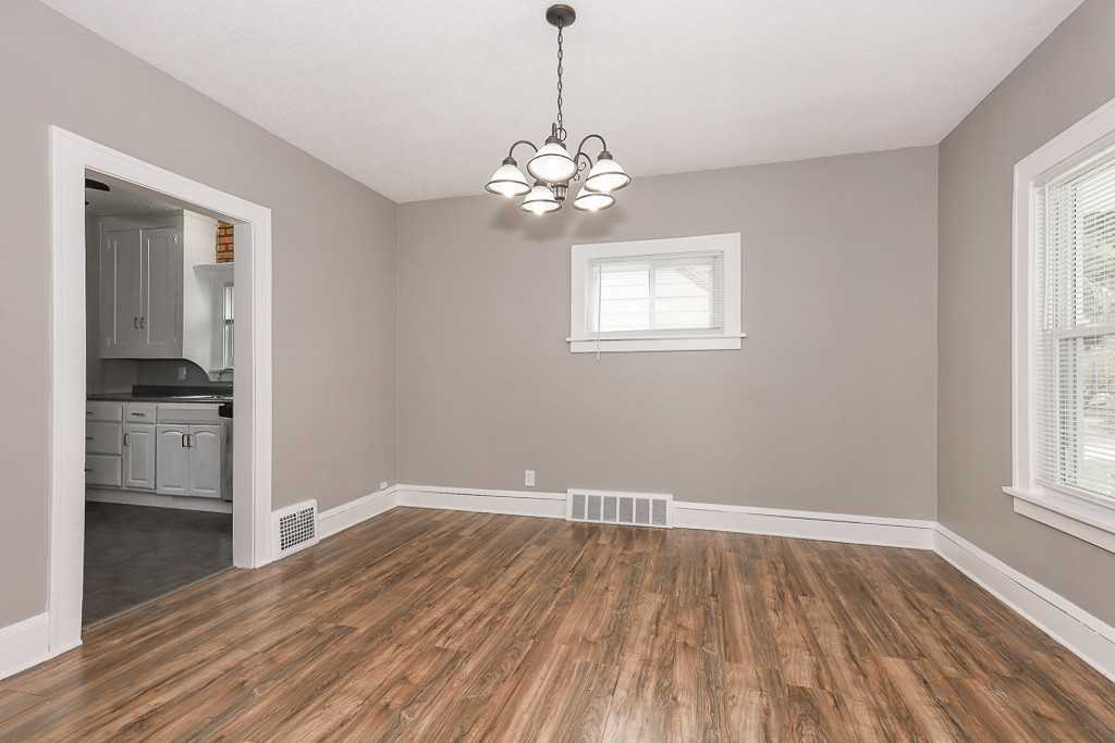 20030 Beachview Drive - Photo 7 of 25