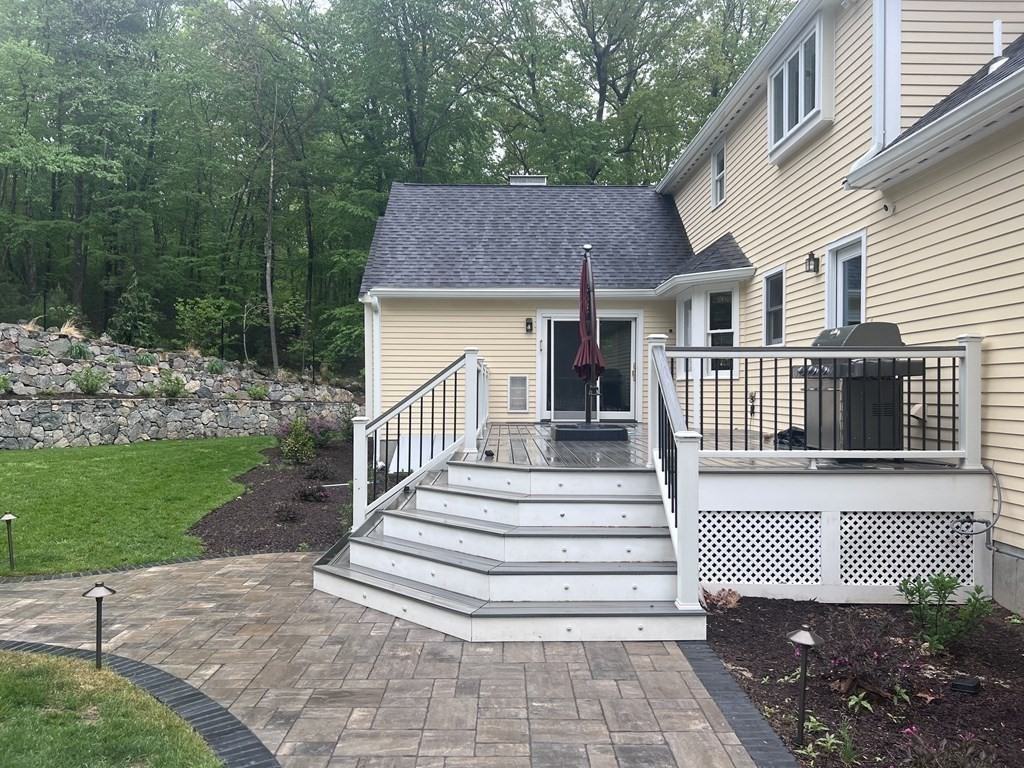 235 Mellen St - Photo 2 of 16