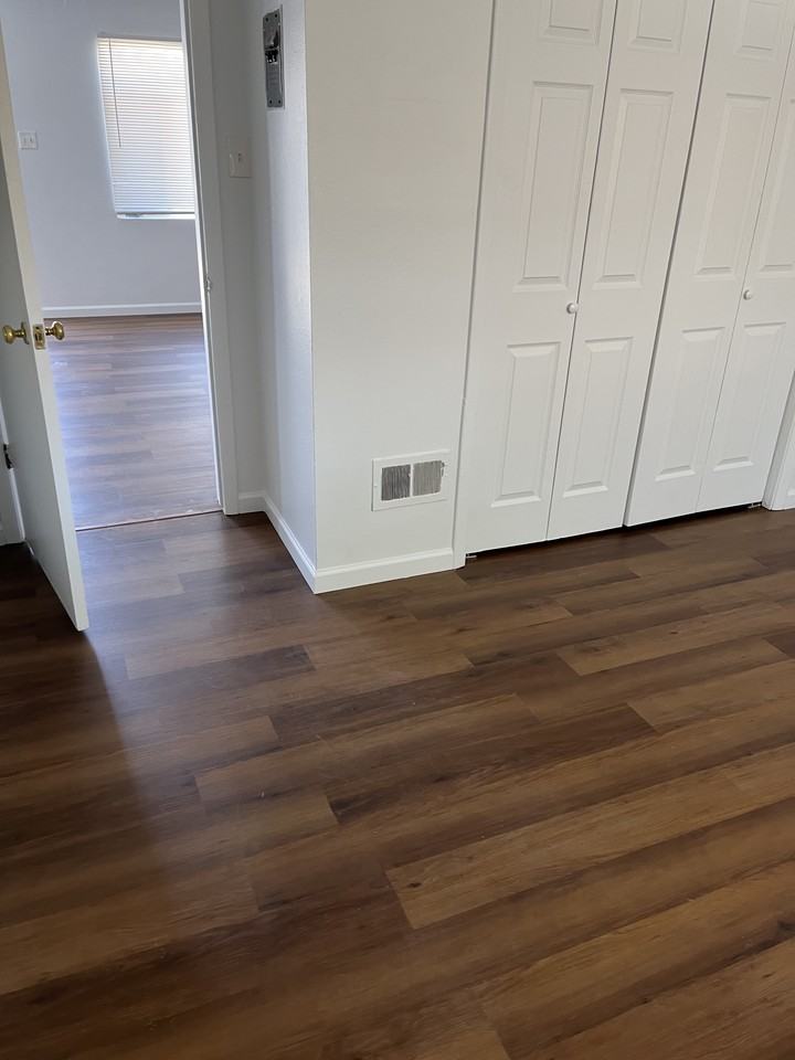 308 Spruce St Ne - Photo 4 of 22