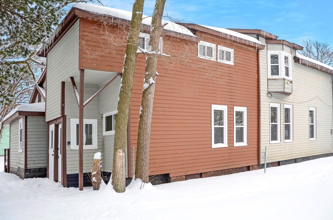 314 Washington Ave - Photo 2 of 7