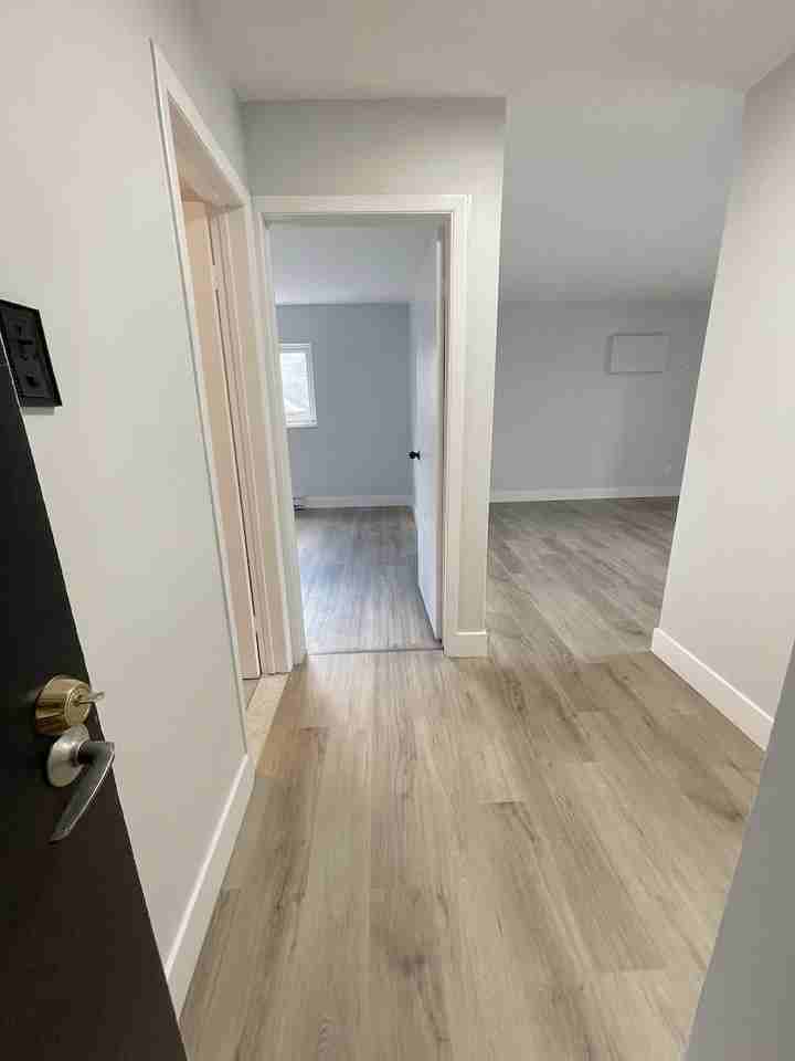 1030 Lillian Ave - Photo 2 of 13