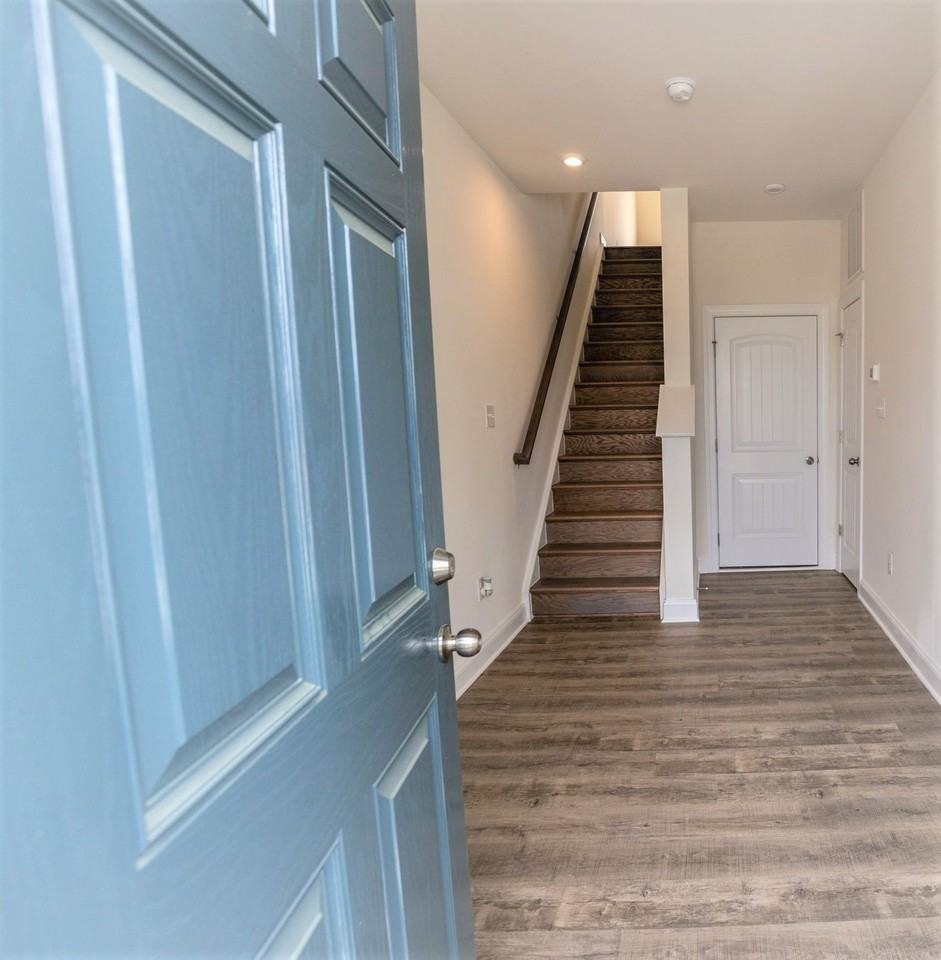 17243 Gossamer Dr - Photo 3 of 29
