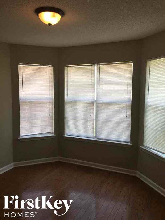 5419 Autumn Brook Dr - Photo 3 of 13