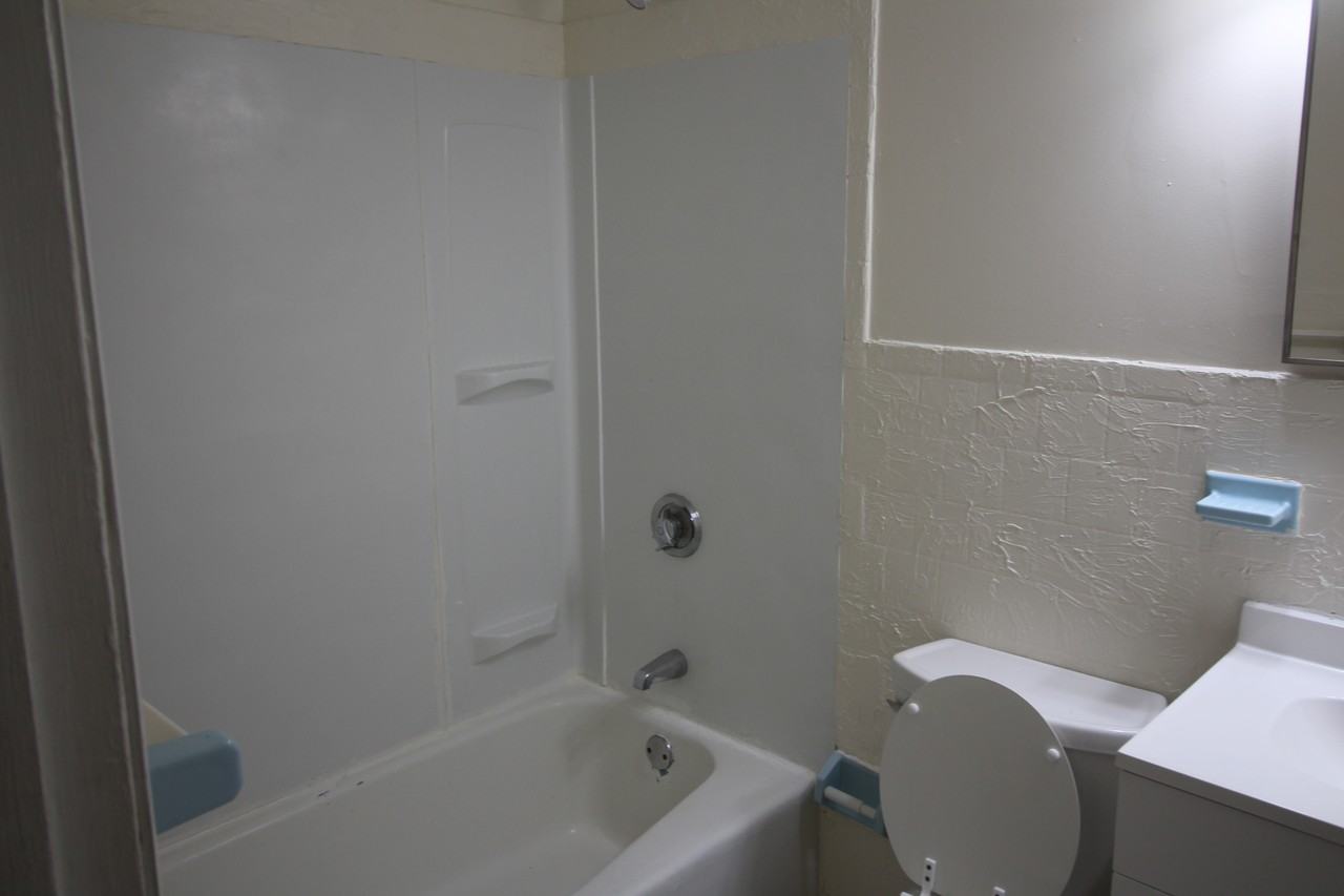 Pineview - Photo 7 of 8