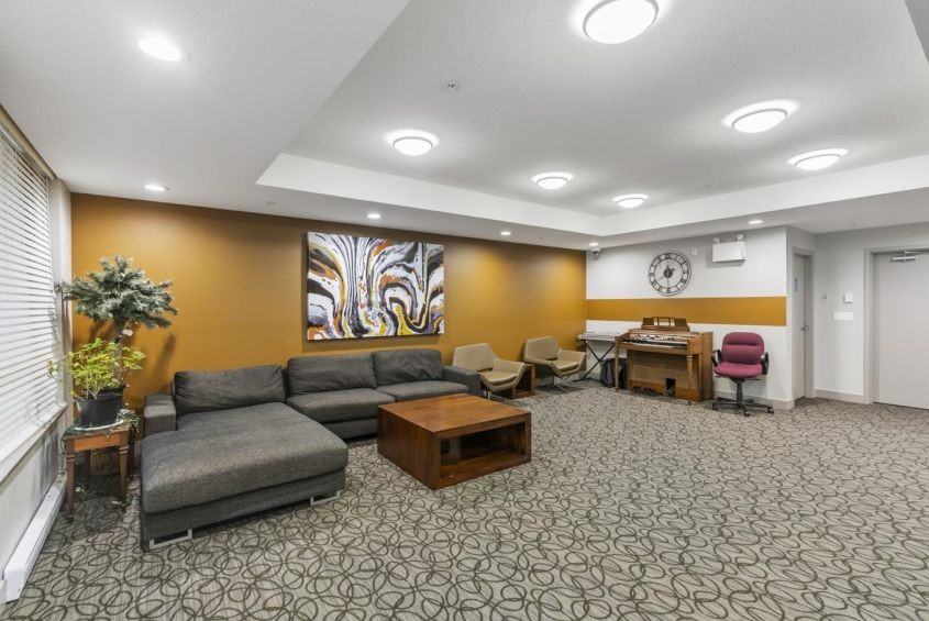 20460 Douglas Cres #106 - Photo 7 of 17