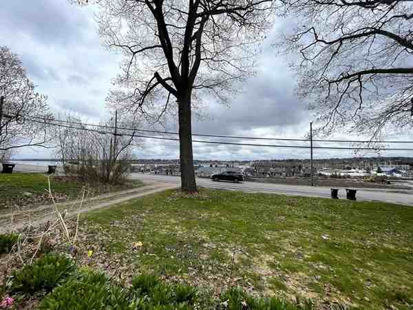 Harbourview Triplex - Photo 3 of 4