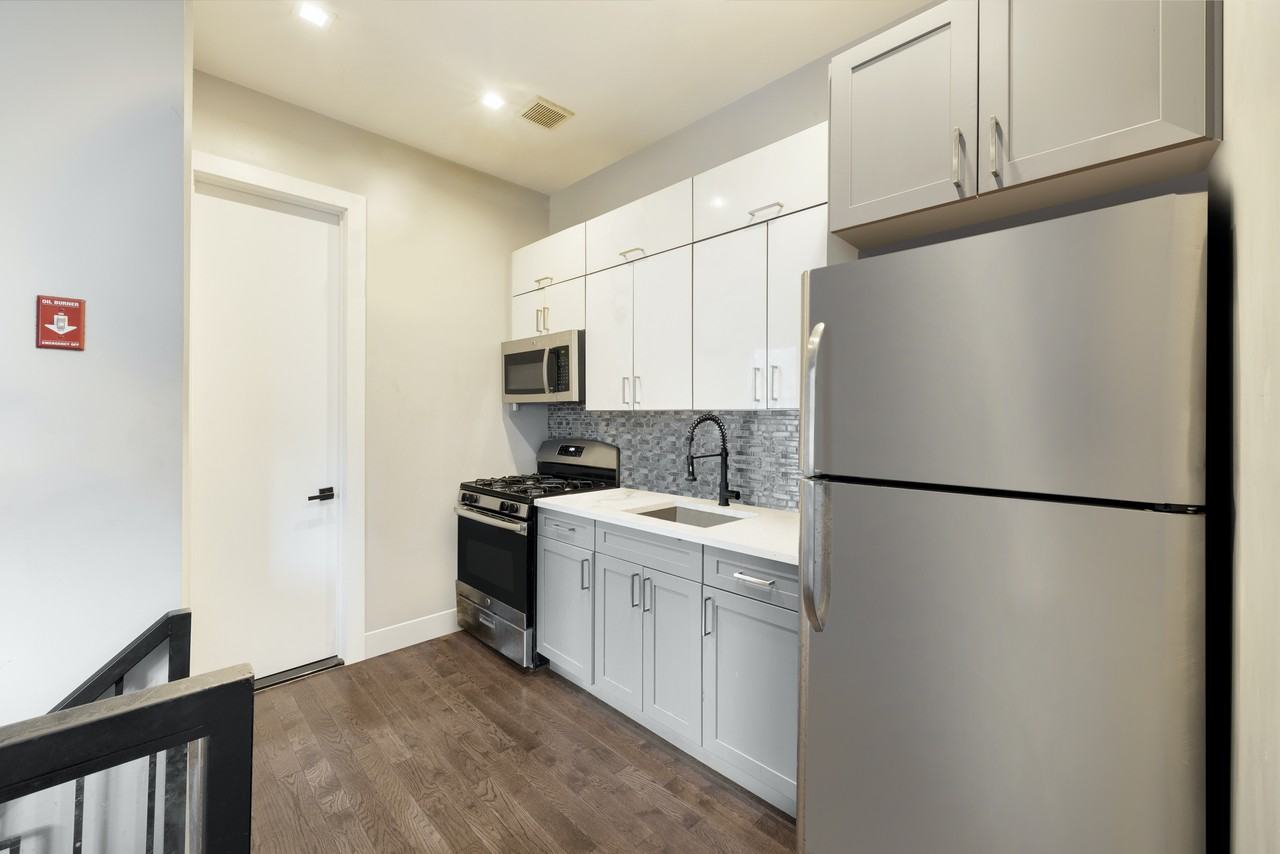 1612 Centre St #1F - Photo 3 of 9