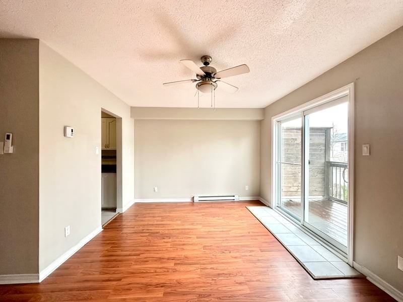 1076 Assaly Gdns - Photo 3 of 14