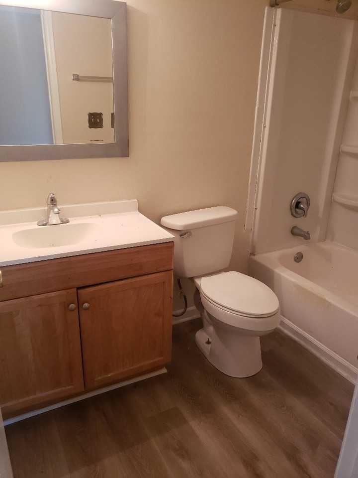 5808 Hunting Ridge Ln #J - Photo 7 of 15