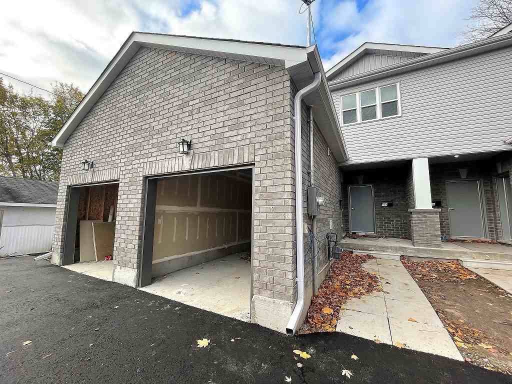 90 Peel St. Apartments 90 Peel St, Barrie, ON L4M 3L4 Zumper