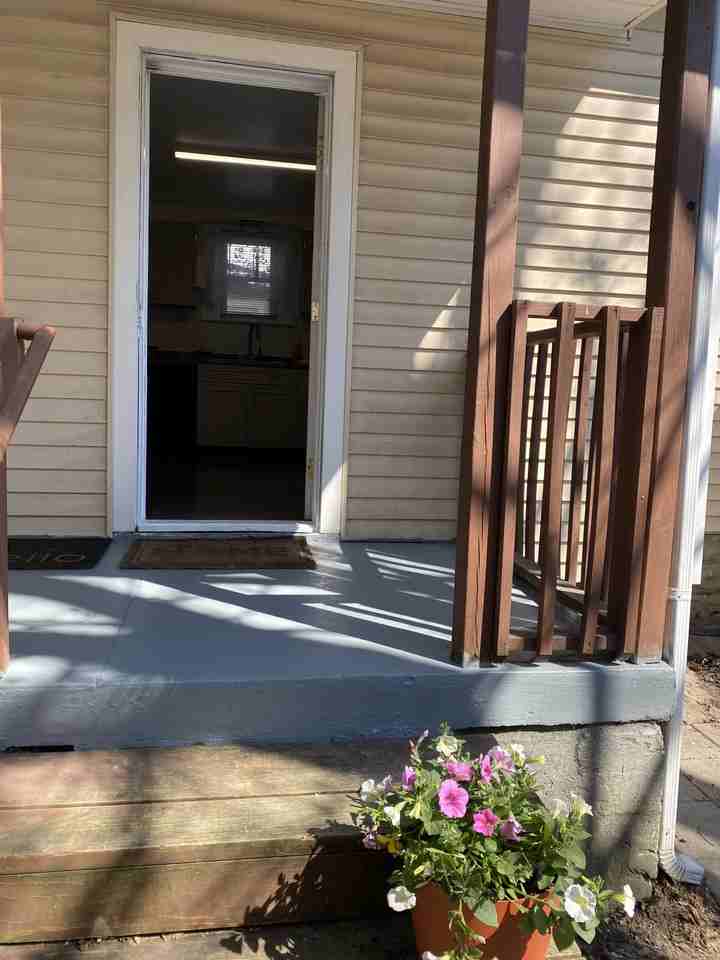 608 Fremont Ave Nw - Photo 7 of 23