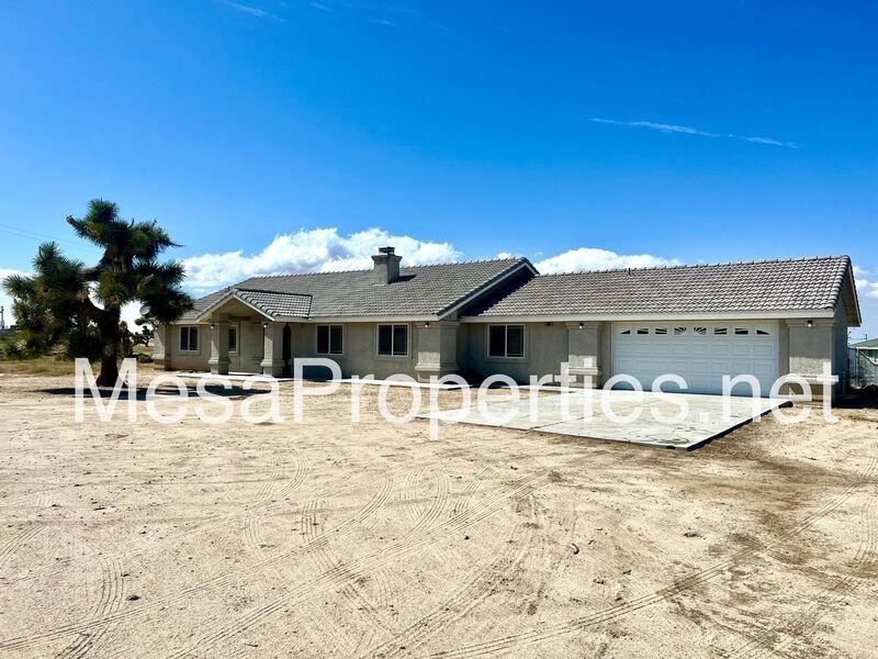 5860 Sunset Rd - Photo 3 of 26