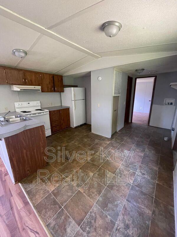 270 County Rd #1117 - Photo 3 of 7