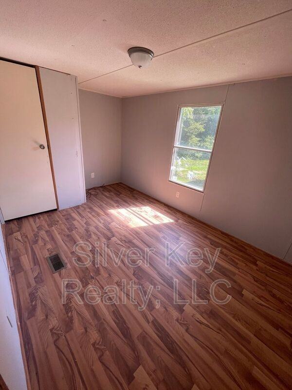 270 County Rd #1117 - Photo 7 of 7