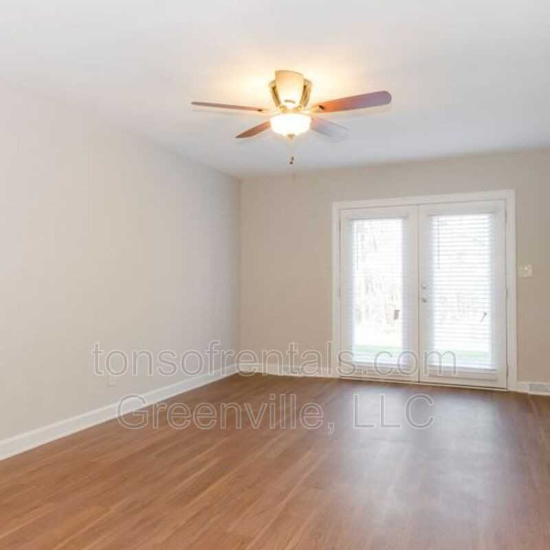 111 Becky Don Dr #9 - Photo 5 of 14
