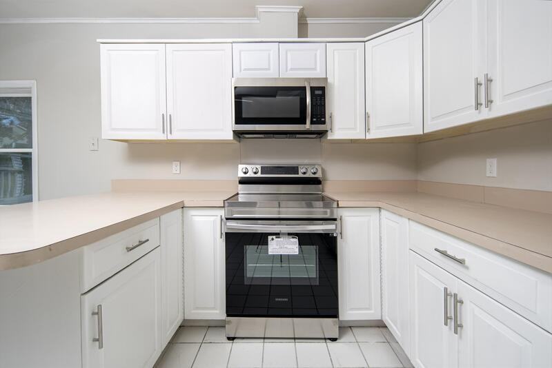 29 Lark St - Photo 4 of 32