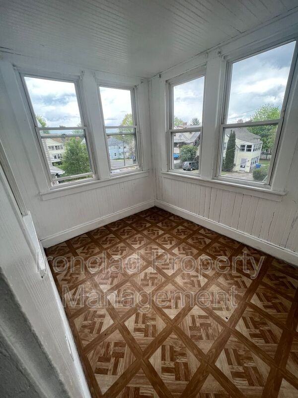 10 Woodbine St #FL2 - Photo 2 of 7