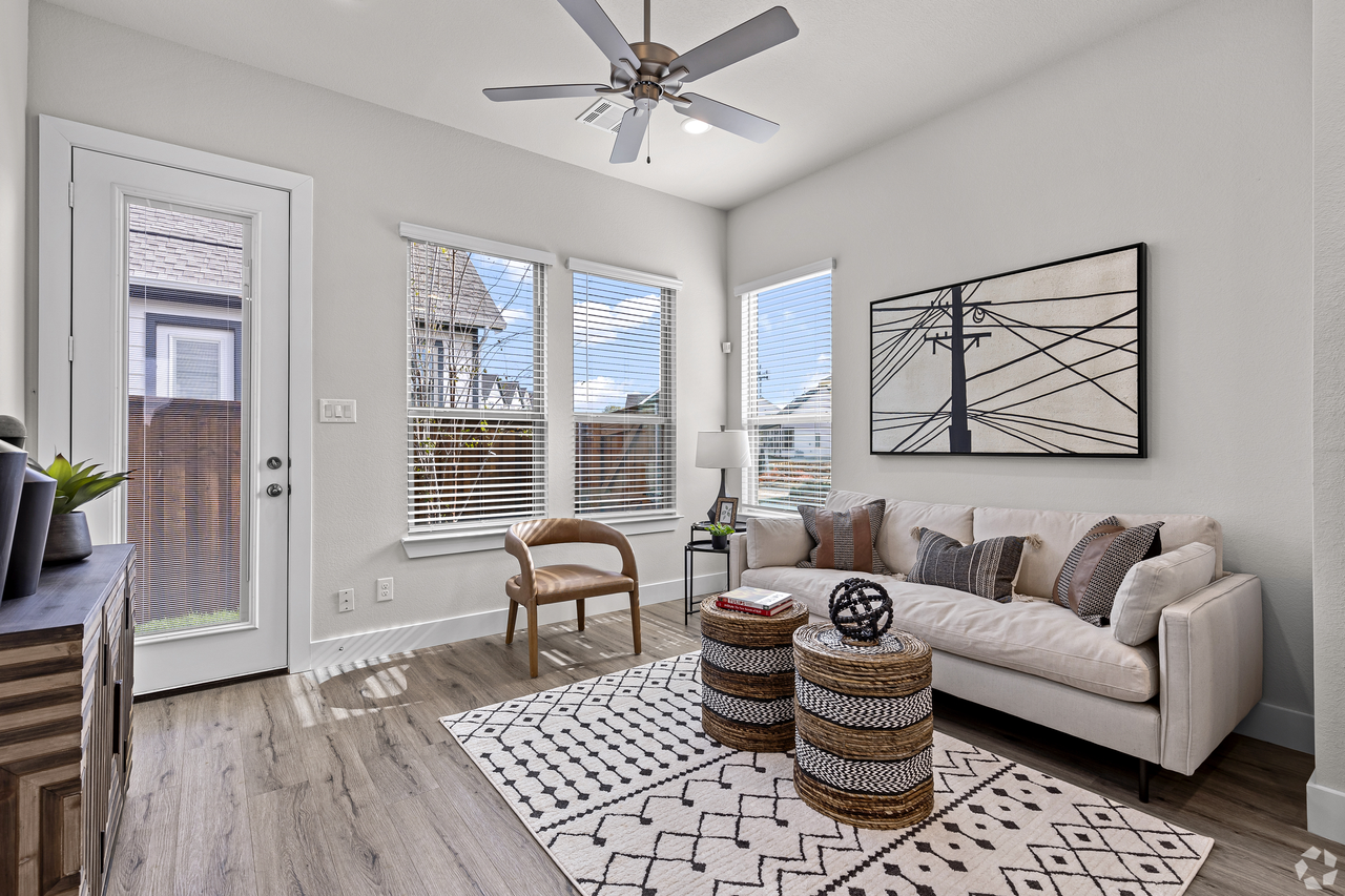 Mission at Johnson Creek - Photo 2 of 28