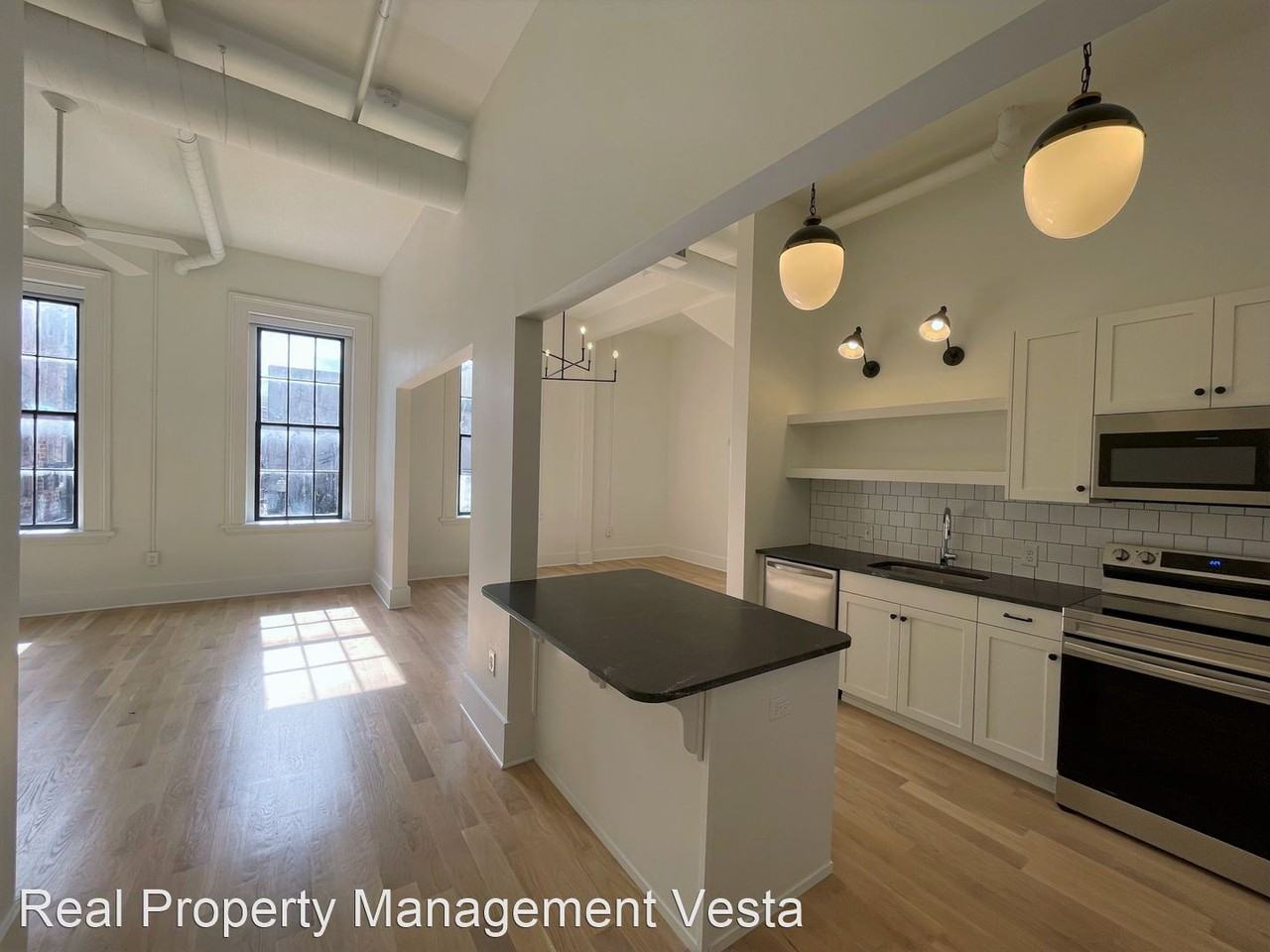 582 Mulberry Street - Photo 3 of 22