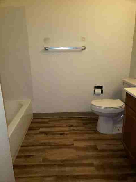 550 S 28th St - Photo 6 of 7