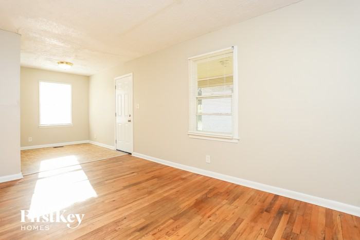 297 Reed St - Photo 3 of 15