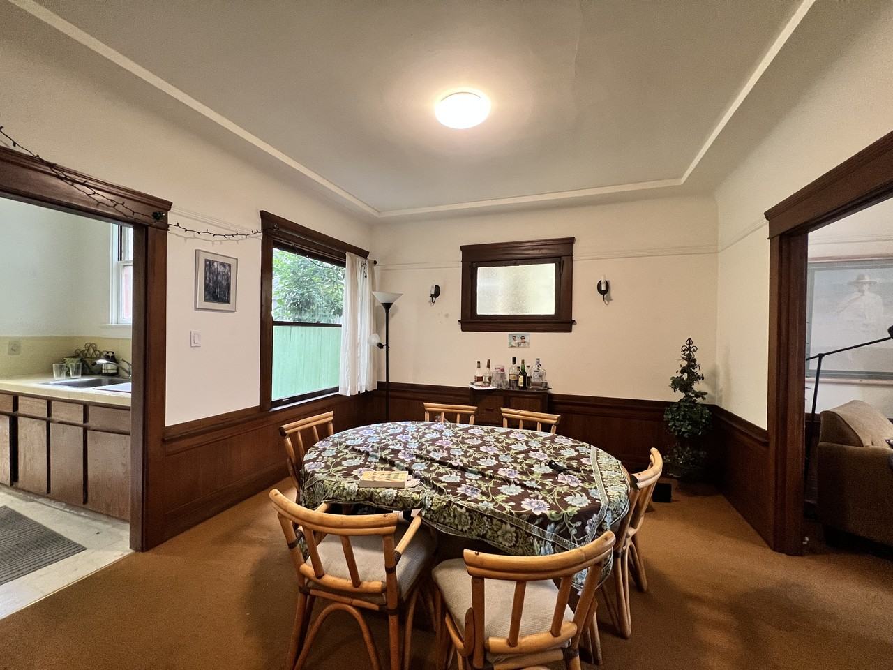 1077 Union Street - Photo 3 of 10