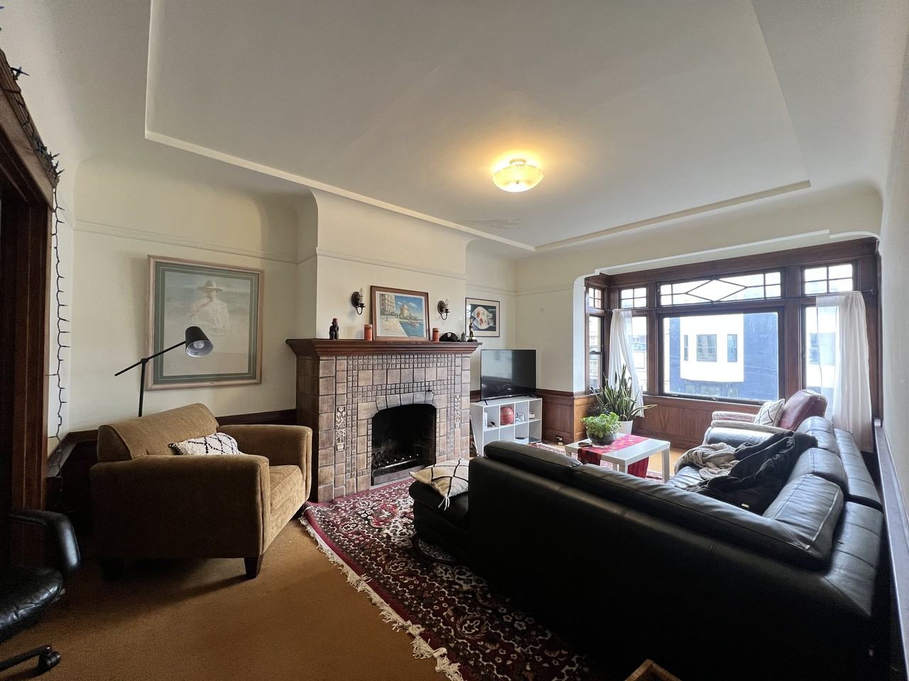 1077 Union Street - Photo 2 of 10