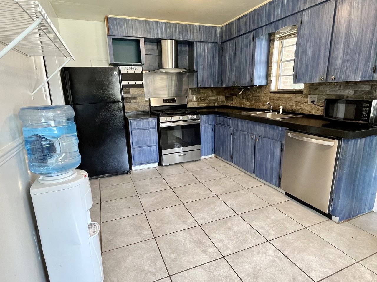 515 Harding Dr #NA - Photo 2 of 13