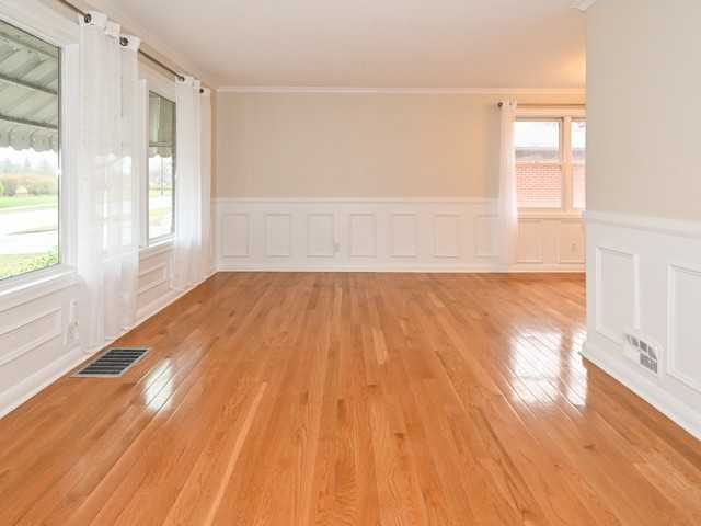 936 Somerville Street - Photo 5 of 19