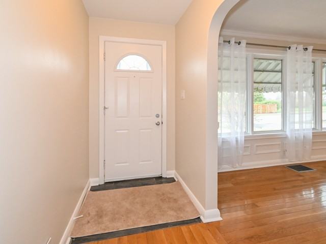 936 Somerville Street - Photo 2 of 19