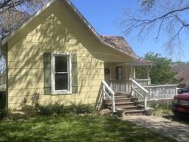 featured image of 513 E 2nd St #1