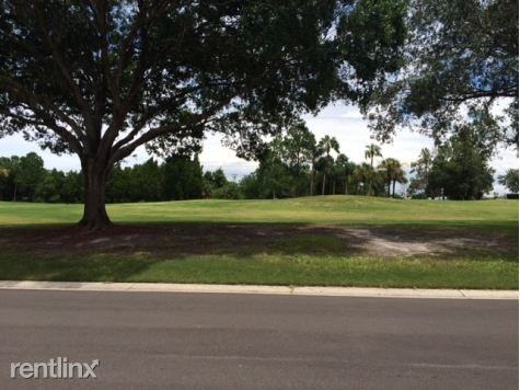 2212 Pier Dr - Photo 2 of 10