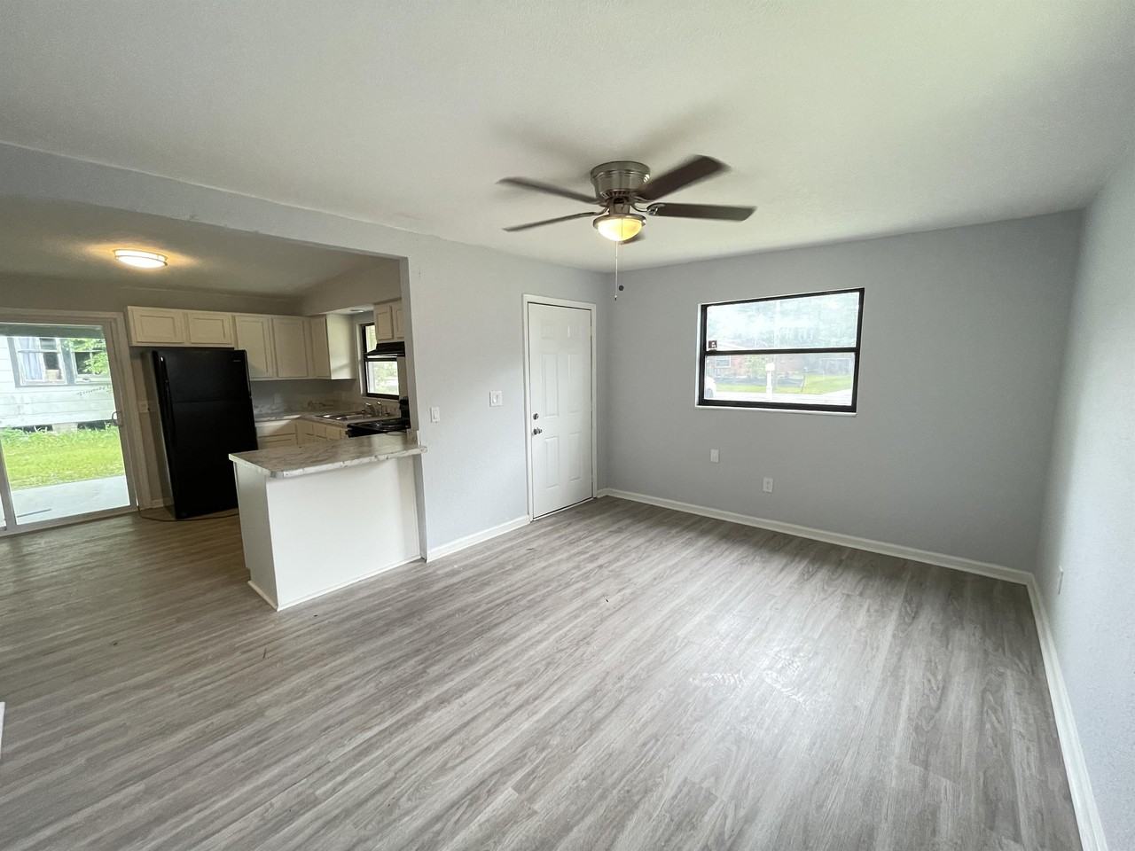 2929 West 5th Street #1 - Photo 4 of 14